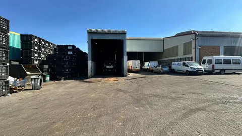 1 Dekema Rd, Junction Hill, Germiston, 1401 2175m² For Sale Warehouse (6)